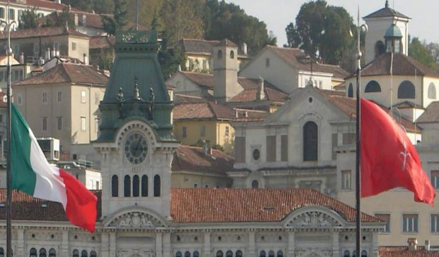 Pacifica e incondizionata sovranita della repubblica italiana su trieste